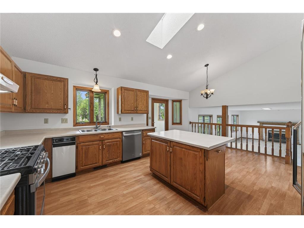 9000 Ashley Terrace Brooklyn Park MN 55443 7090613 image12