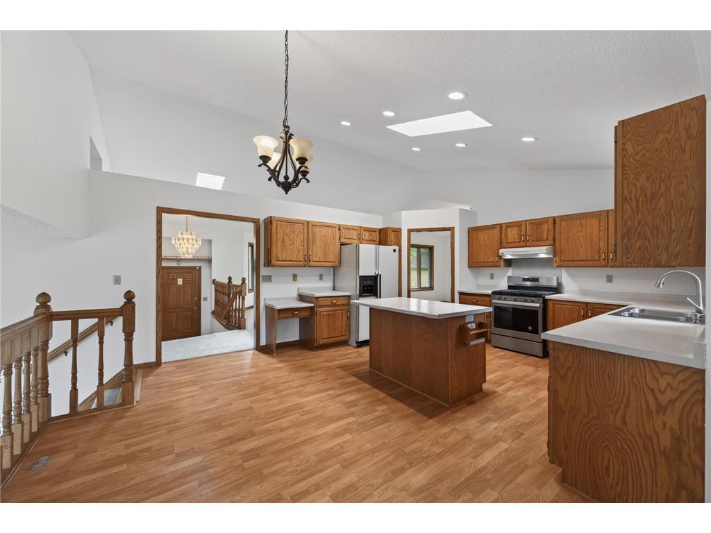 9000 Ashley Terrace Brooklyn Park MN 55443 7090613 image14