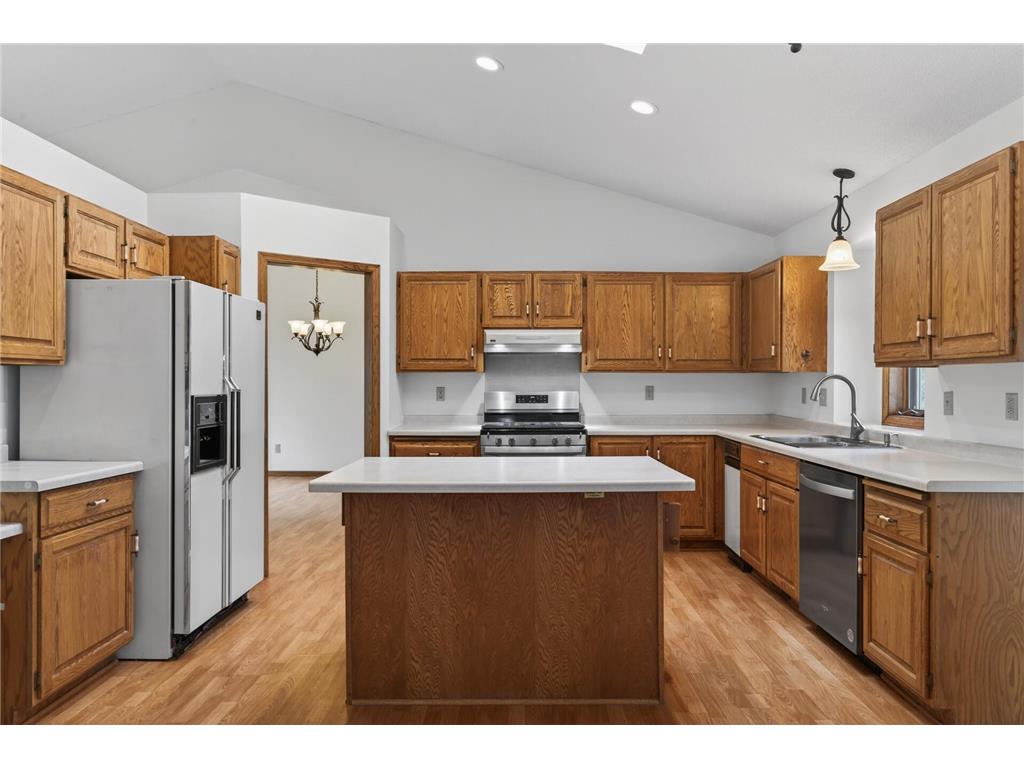 9000 Ashley Terrace Brooklyn Park MN 55443 7090613 image16
