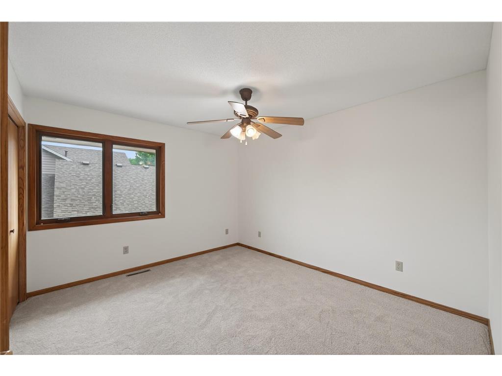 9000 Ashley Terrace Brooklyn Park MN 55443 7090613 image26