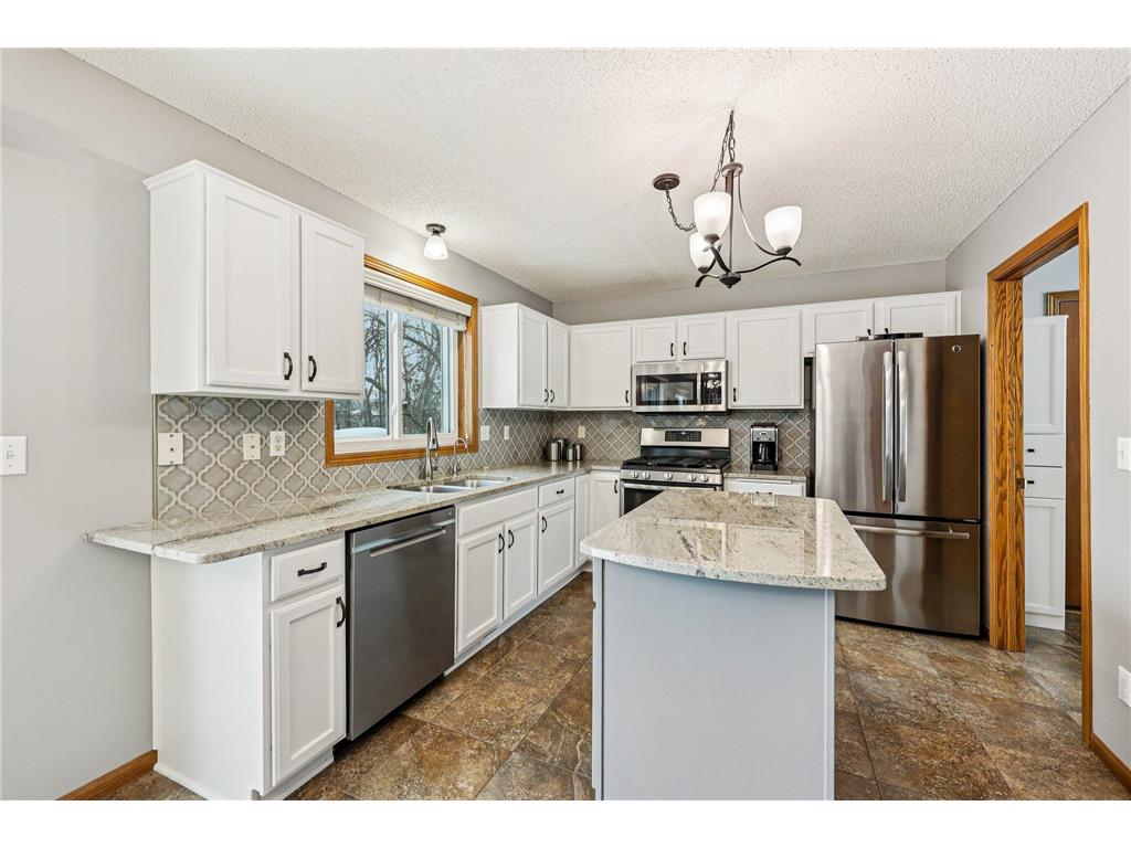 9000 Parkside Drive Woodbury MN 55125 6823100 image14