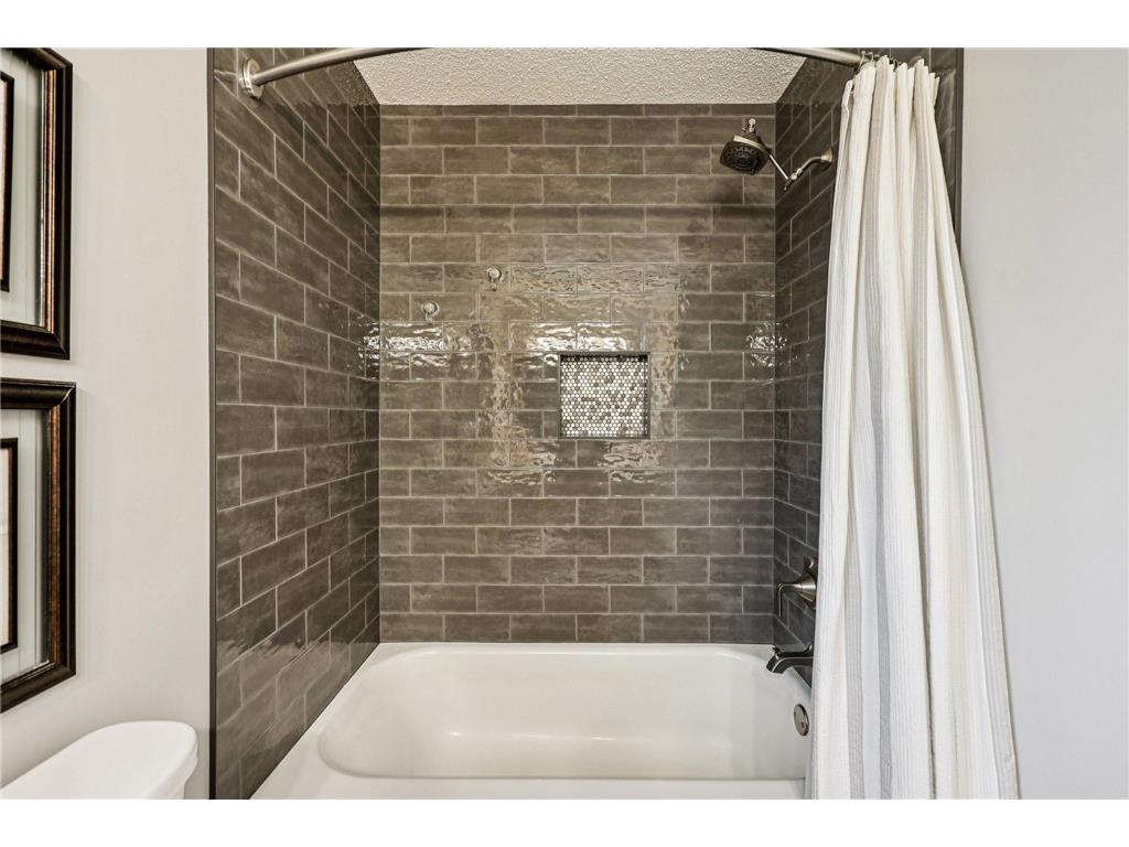 9000 Parkside Drive Woodbury MN 55125 6823100 image29