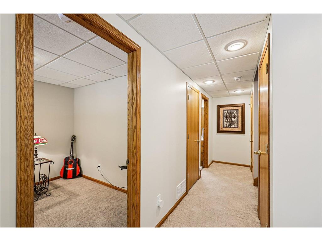 9000 Parkside Drive Woodbury MN 55125 6823100 image36