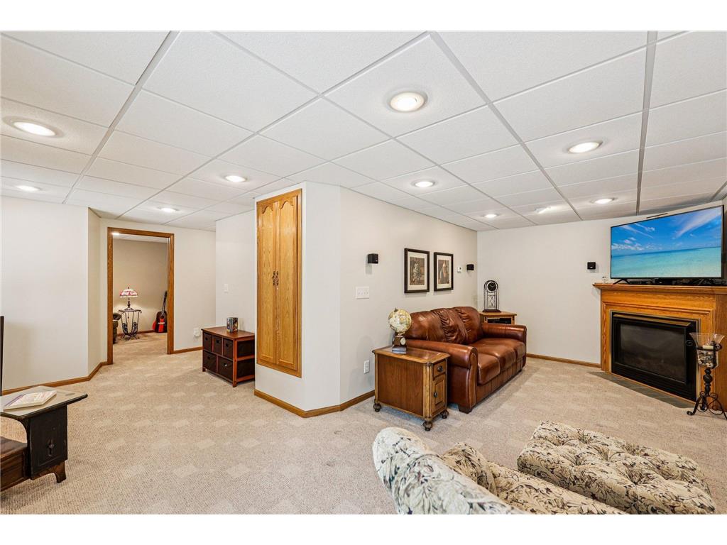 9000 Parkside Drive Woodbury MN 55125 6823100 image38