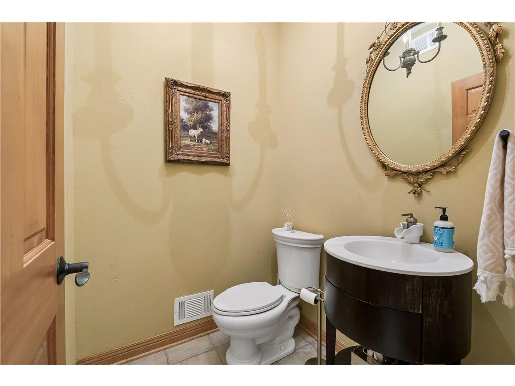 9001 Springwood Drive Woodbury MN 55125 7072801 image21