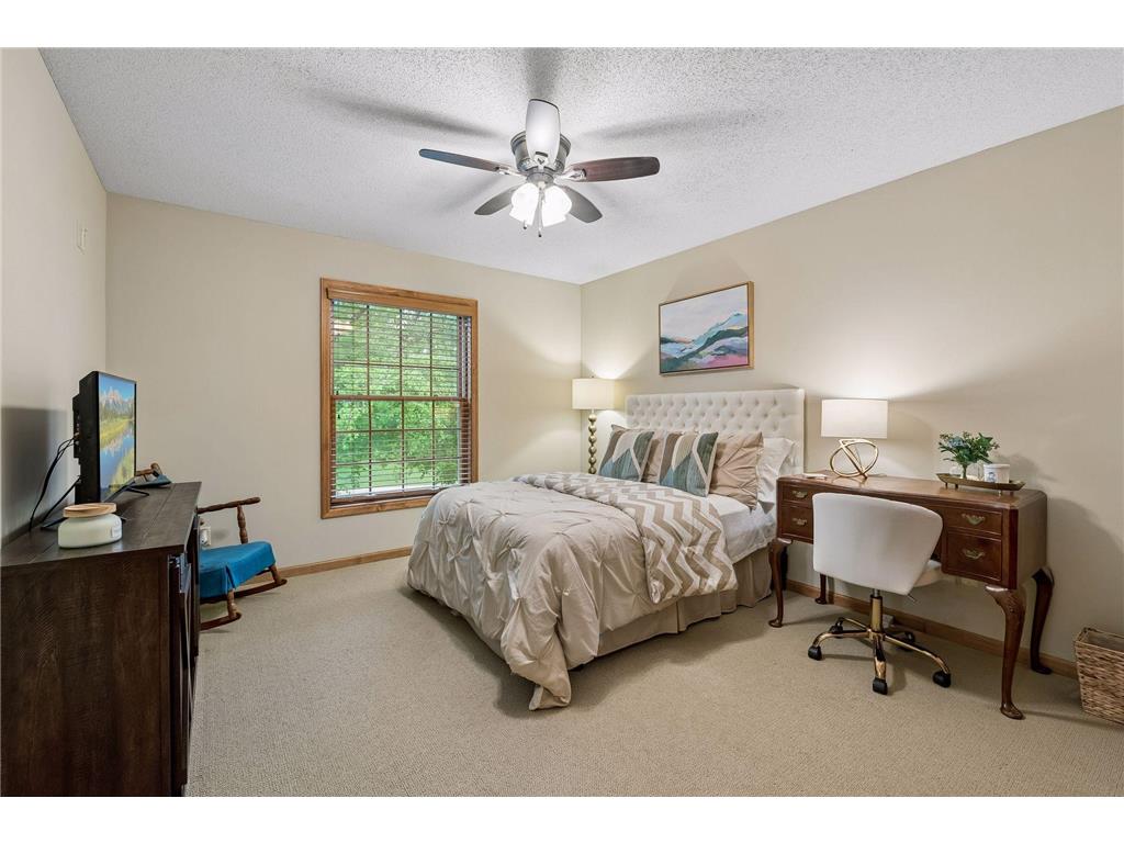 9001 Springwood Drive Woodbury MN 55125 7072801 image26