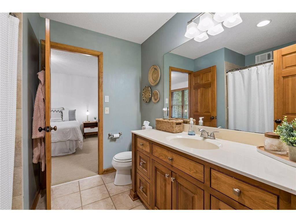 9001 Springwood Drive Woodbury MN 55125 7072801 image27