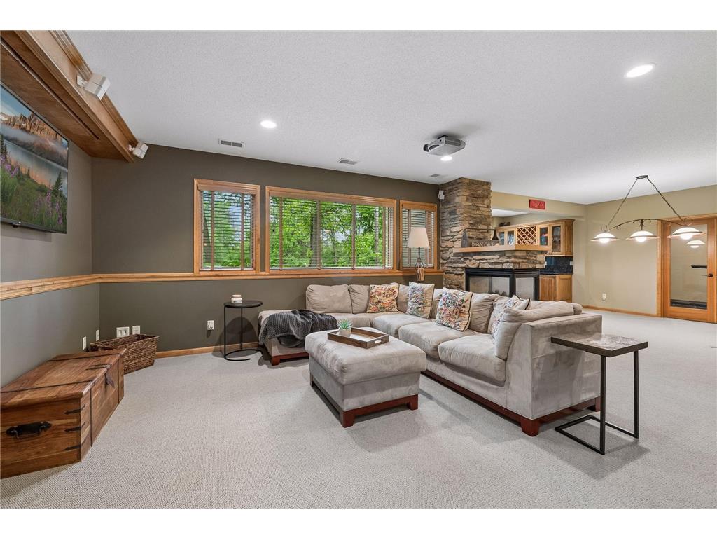 9001 Springwood Drive Woodbury MN 55125 7072801 image30