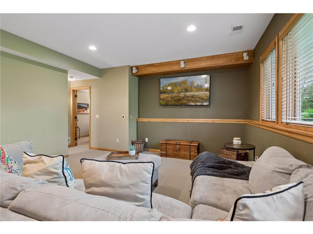 9001 Springwood Drive Woodbury MN 55125 7072801 image33
