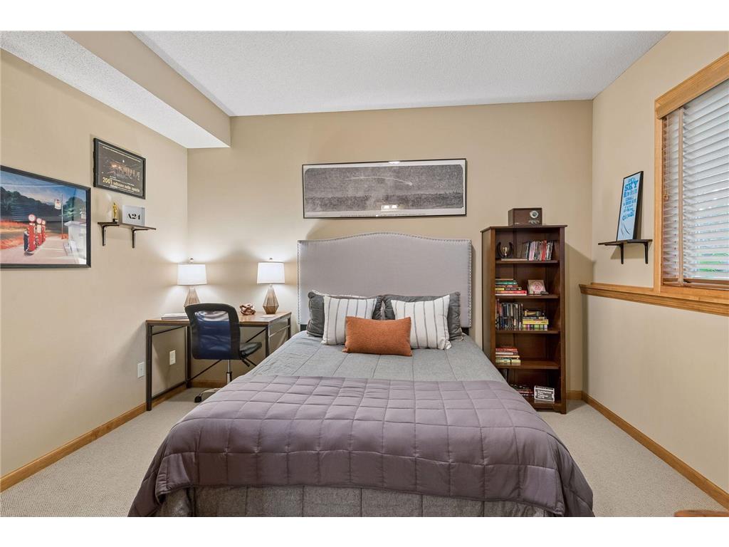 9001 Springwood Drive Woodbury MN 55125 7072801 image39