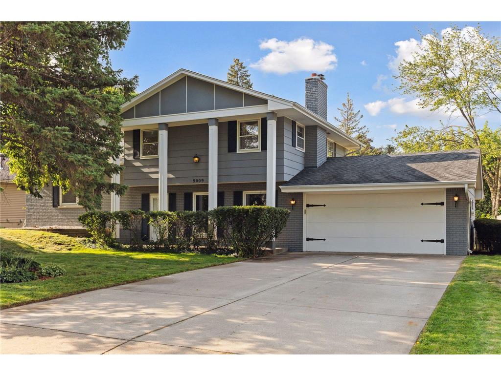 9009 34th Avenue N New Hope MN 55427 6428623 image1