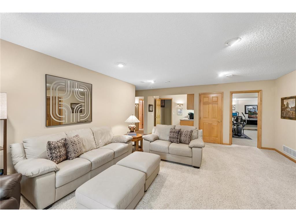 9009 Sutton Drive Eden Prairie MN 55347 7066773 image34