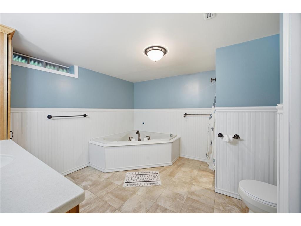 901 17th Street SW Willmar MN 56201 6821413 image20