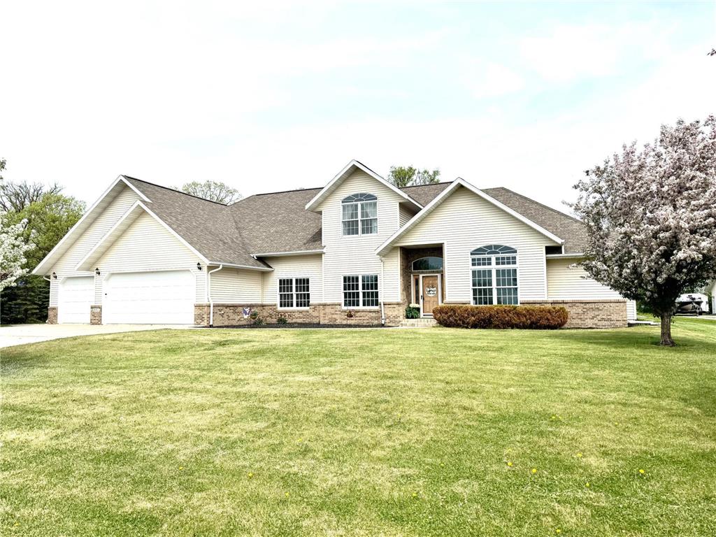 901 6th Street SW Roseau MN 56751 7084346 image1