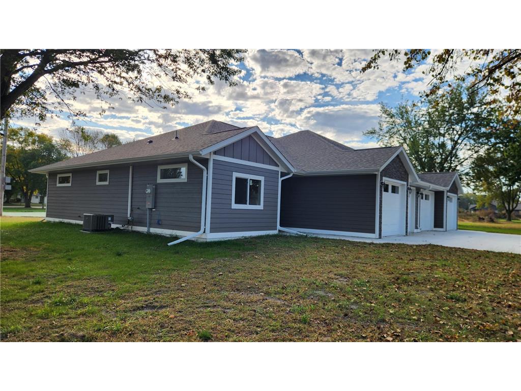 901 7th Ave SW Pipestone MN 56164 6799151 image1