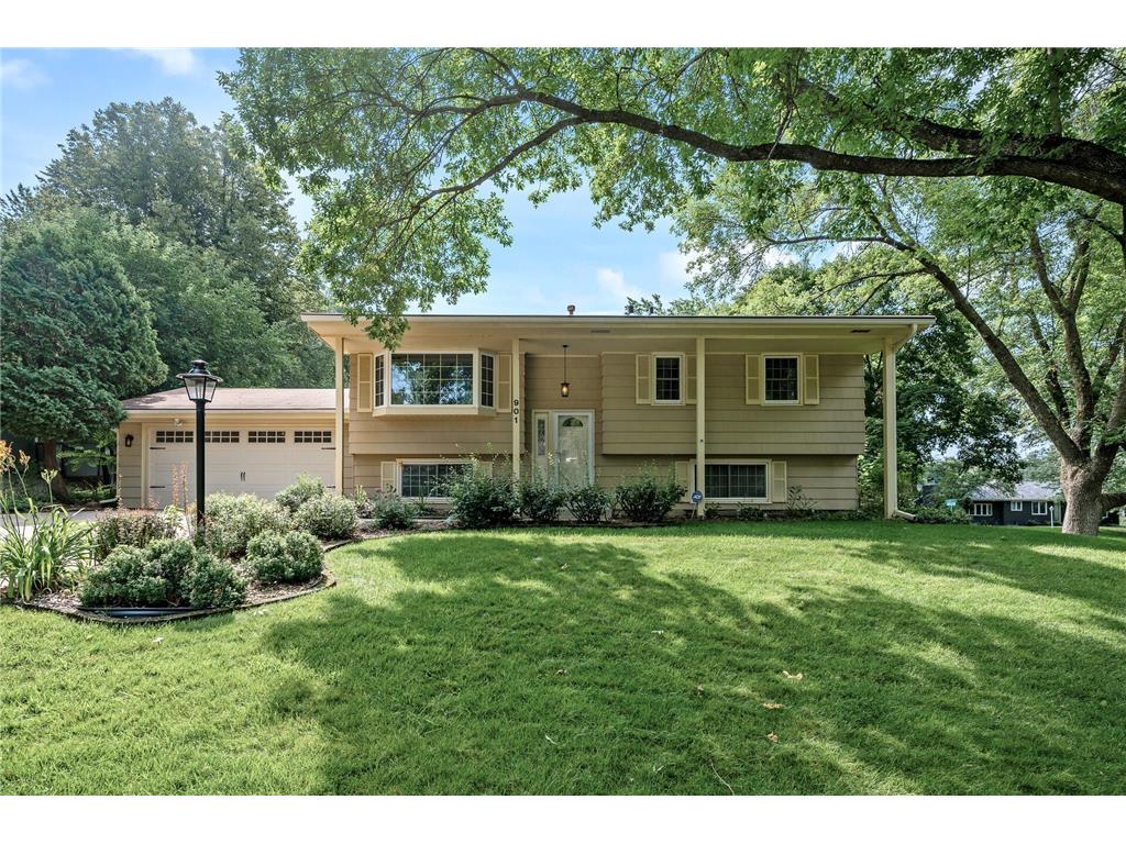 901 Aspen Drive Burnsville MN 55337 6414333 image1