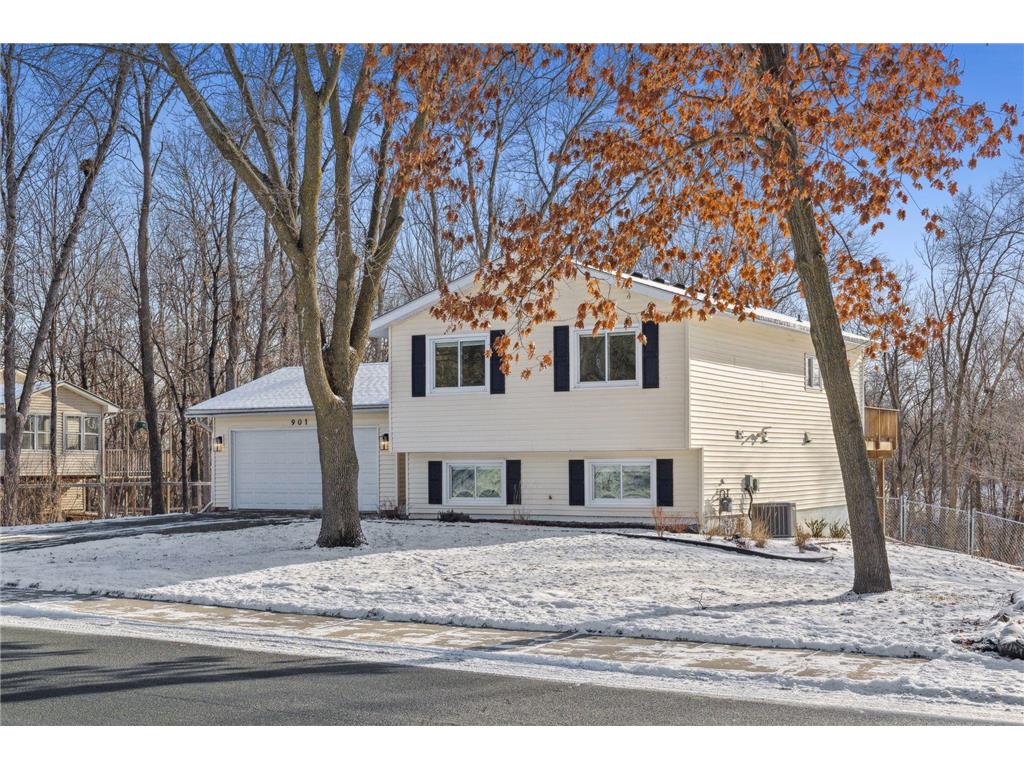 901 Carver Beach Road Chanhassen MN 55317 6478664 image1