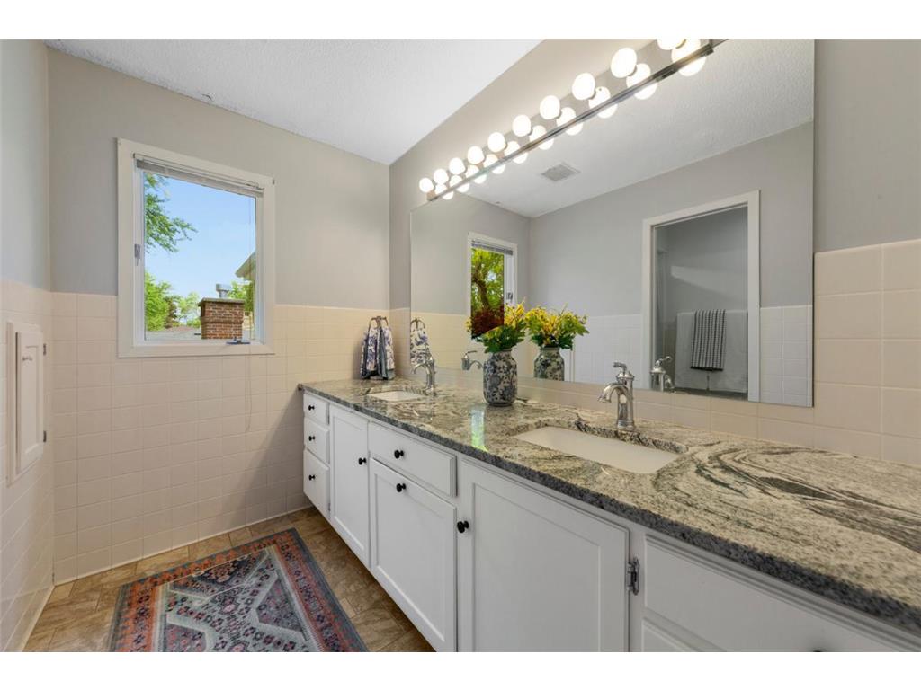 901 Clear Lake Drive Waseca MN 56093 - Clear Lake 7031245 image33