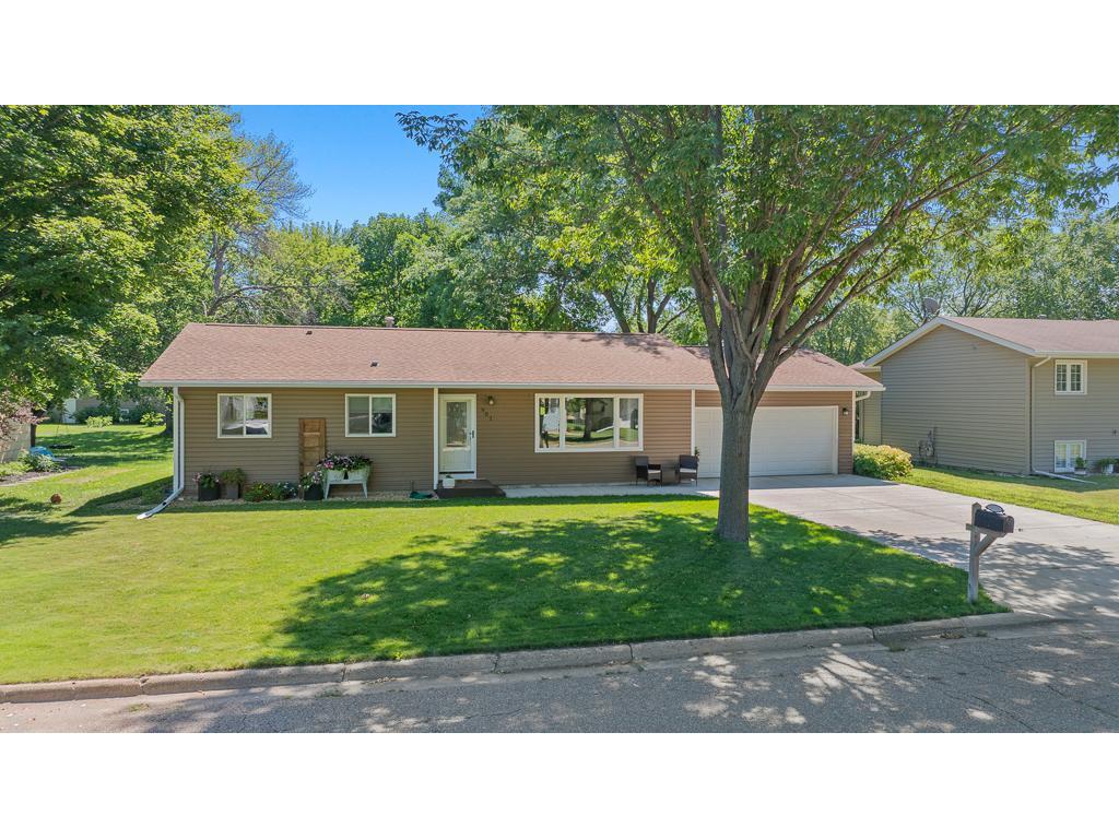 901 Columbine Drive Marshall MN 56258 7110037 image2
