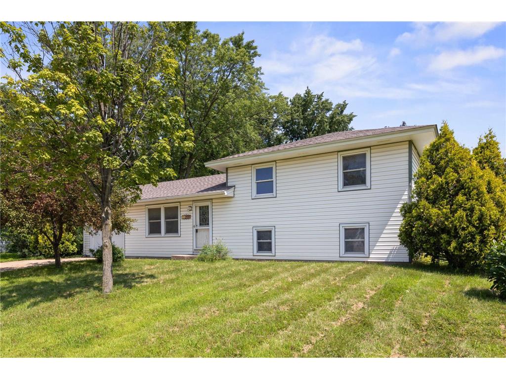 901 Cortland Drive Apple Valley MN 55124 6765882 image1