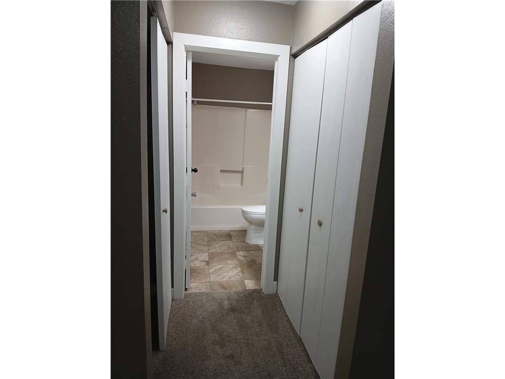 901 Country Club Drive #204 Marshall MN 56258 6802725 image7