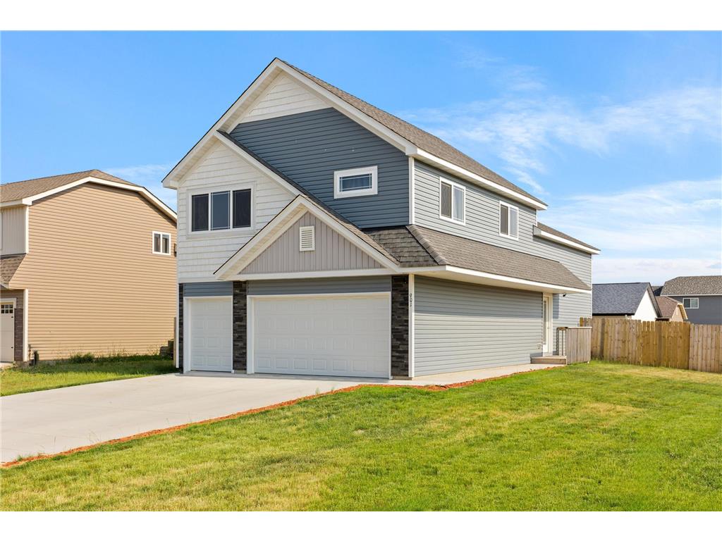 901 Edwards Avenue Mora MN 55051 6600370 image1