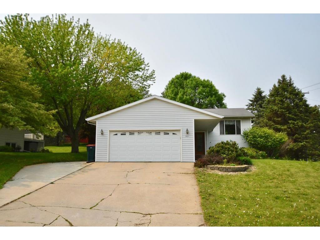 901 Marie Lane, Zumbrota, MN 55992 MLS 5659432 Edina Realty