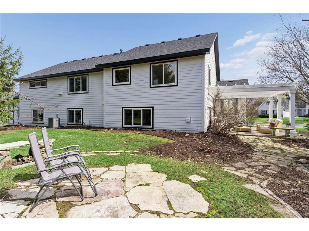 901 Mendakota Court Mendota Heights MN 55120 7056728 image60