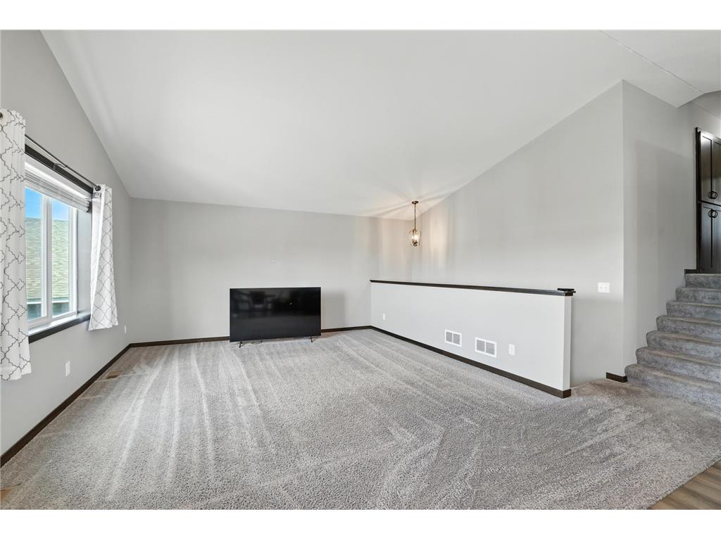 901 Moline Loop NW Isanti MN 55040 6762824 image10