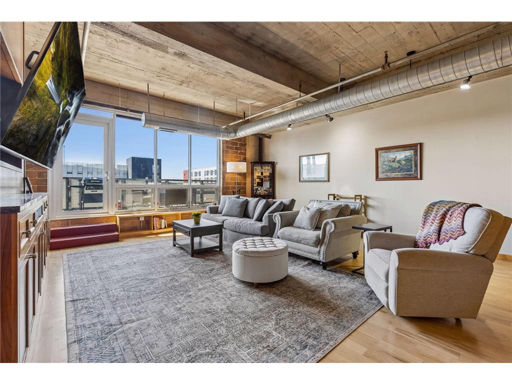 901 N 3rd #414 Minneapolis MN 55401 7072115 image23