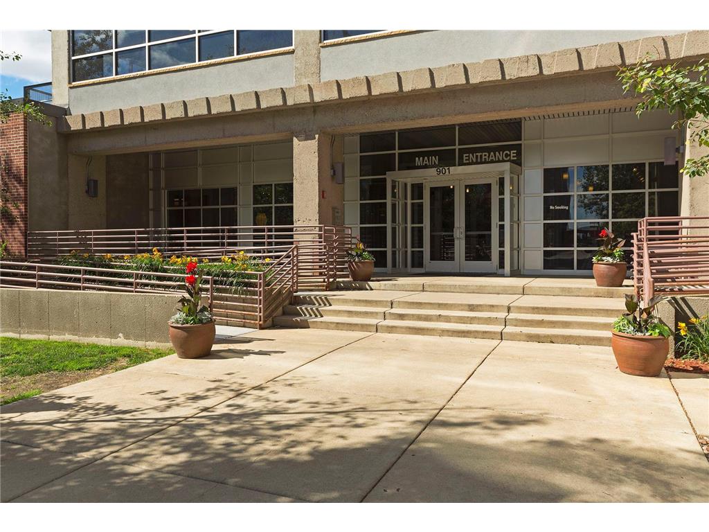 901 N 3rd #414 Minneapolis MN 55401 7072115 image3