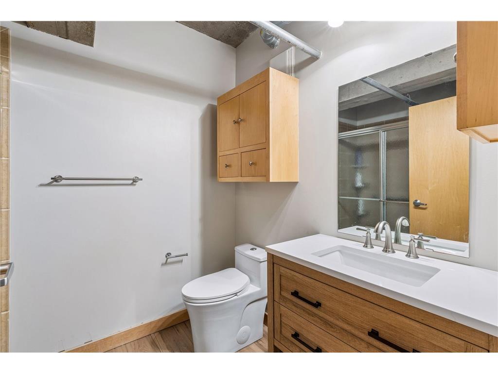 901 N 3rd #414 Minneapolis MN 55401 7072115 image31