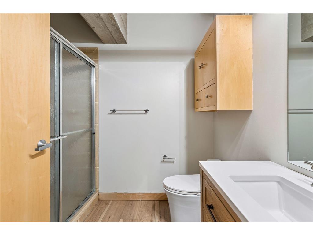 901 N 3rd #414 Minneapolis MN 55401 7072115 image32