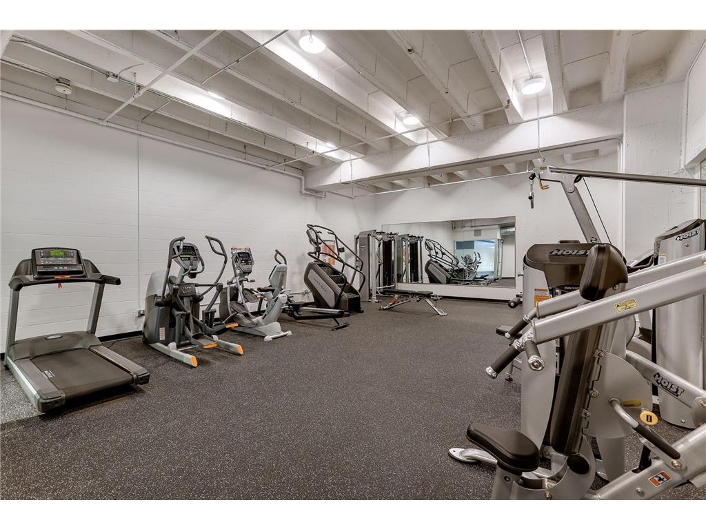901 N 3rd #414 Minneapolis MN 55401 7072115 image39