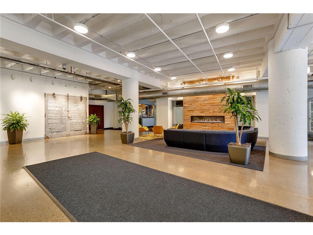 901 N 3rd #414 Minneapolis MN 55401 7072115 image5