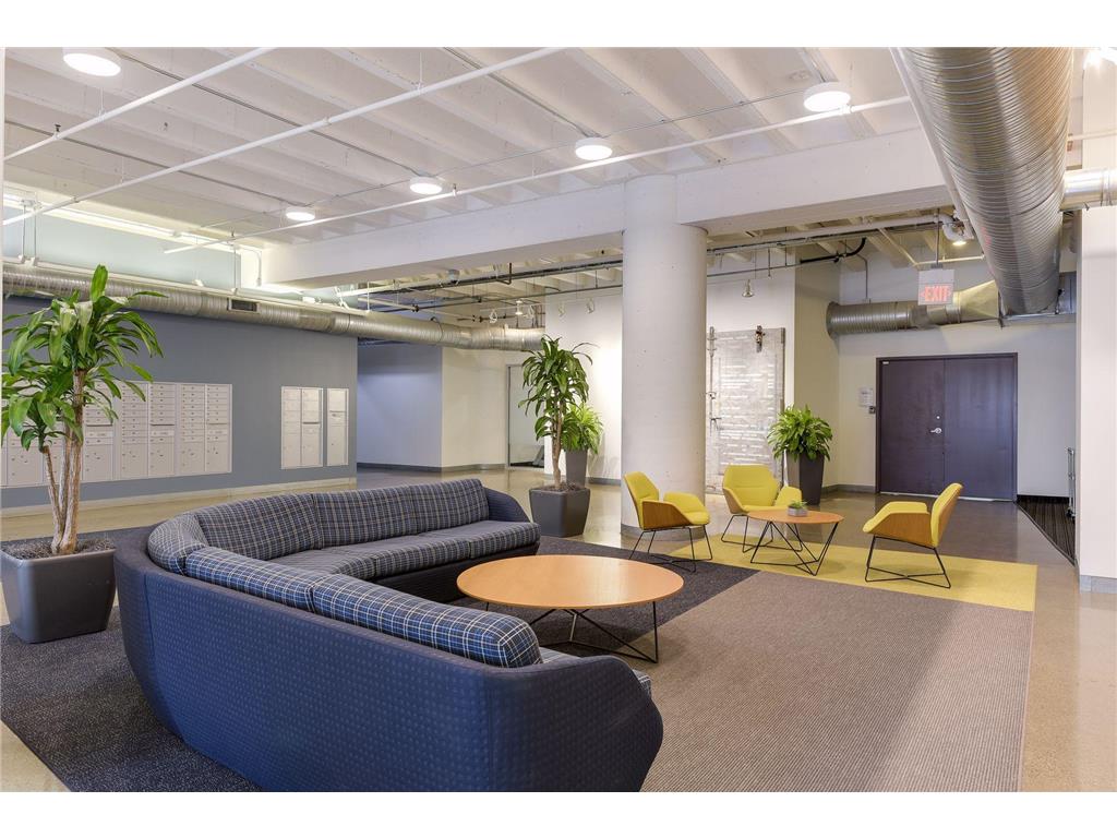 901 N 3rd #414 Minneapolis MN 55401 7072115 image7