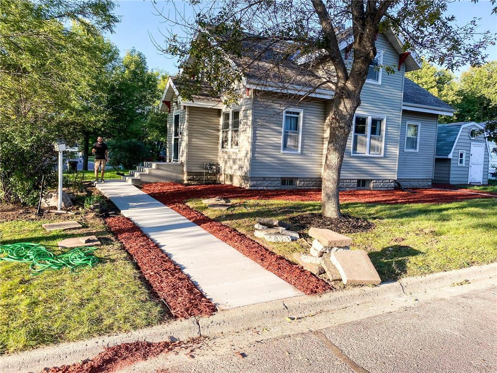 901 N 4th Street, Saint Peter, MN, 56082 MLS 6352547 Edina Realty