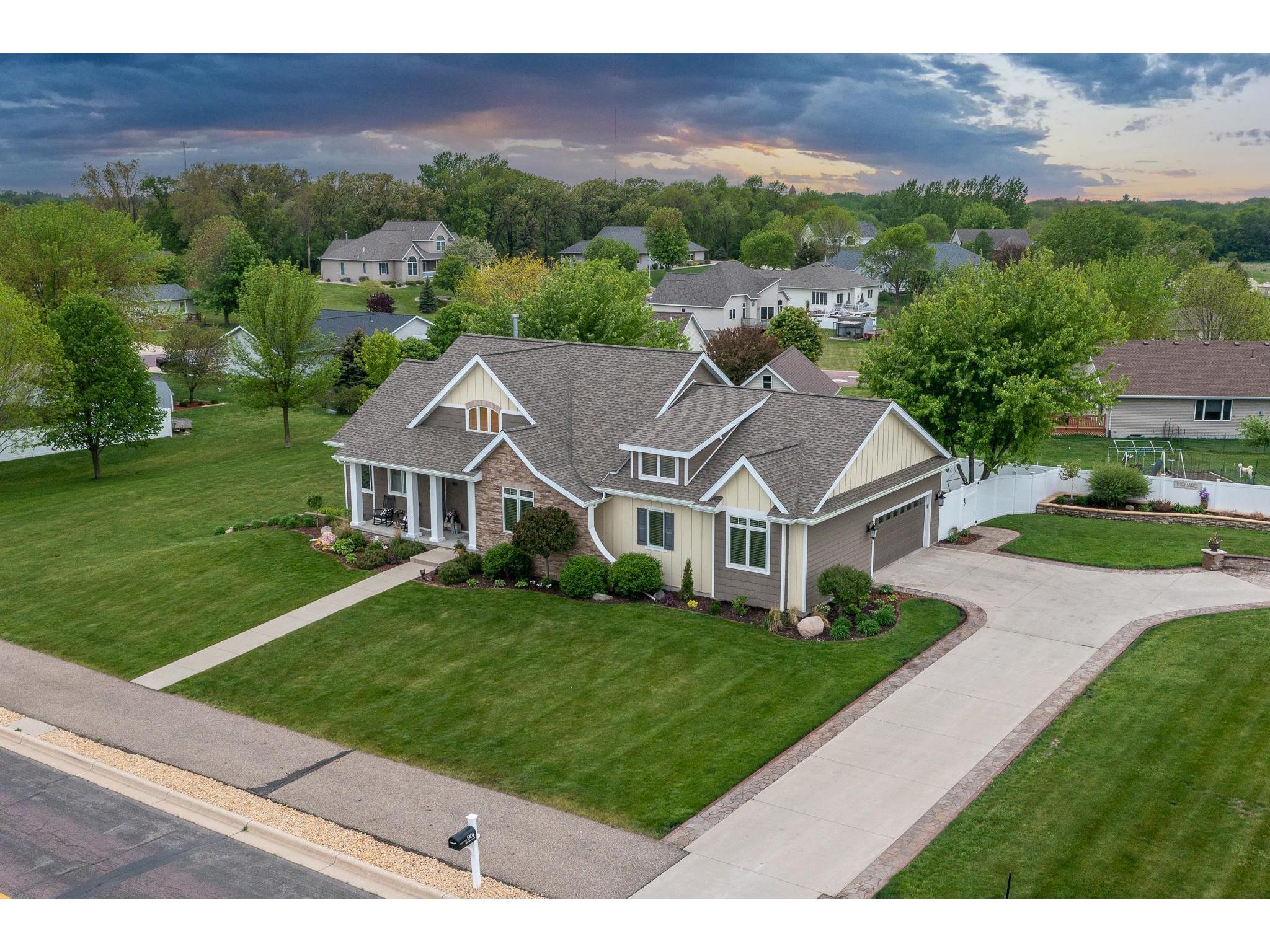 901 N East Street, Blue Earth, MN 56013 MLS 5758263 Edina Realty