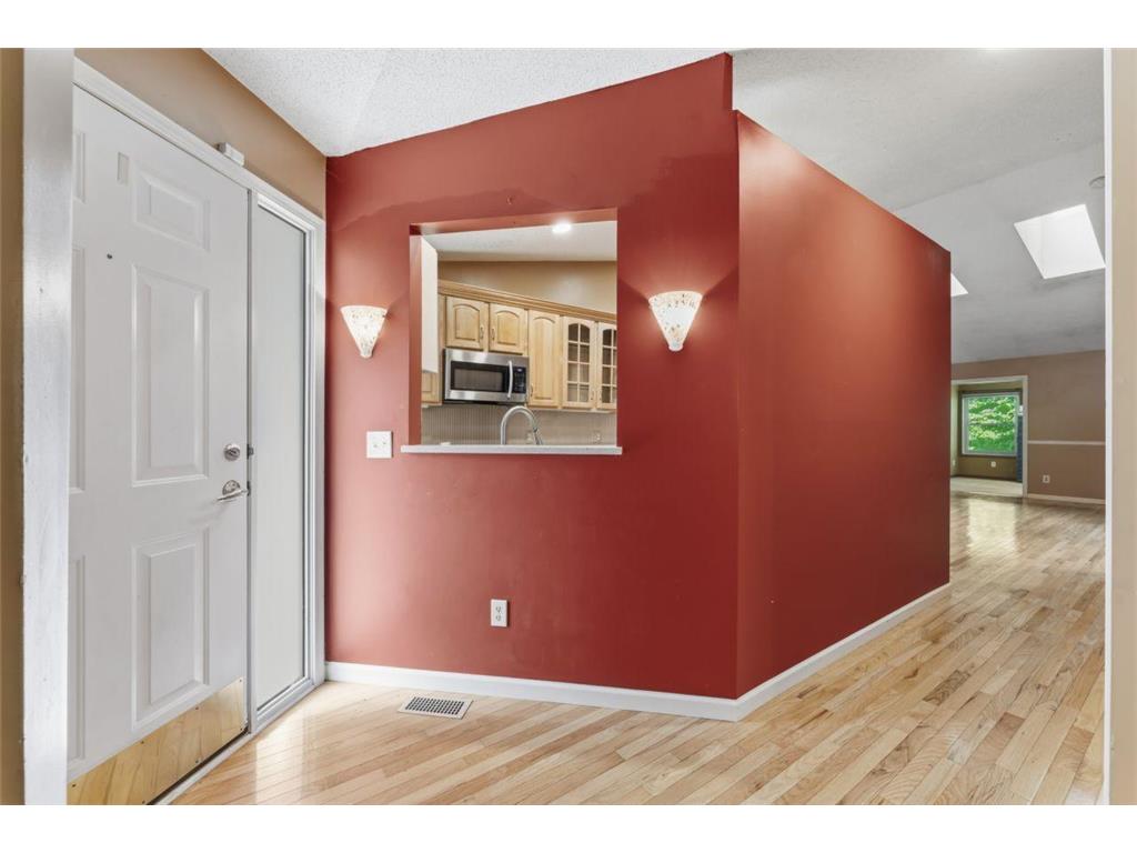901 Oakwood Heights Circle #7 Eagan MN 55123 7112714 image5
