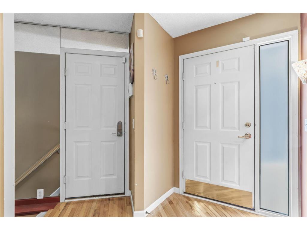 901 Oakwood Heights Circle #7 Eagan MN 55123 7112714 image6