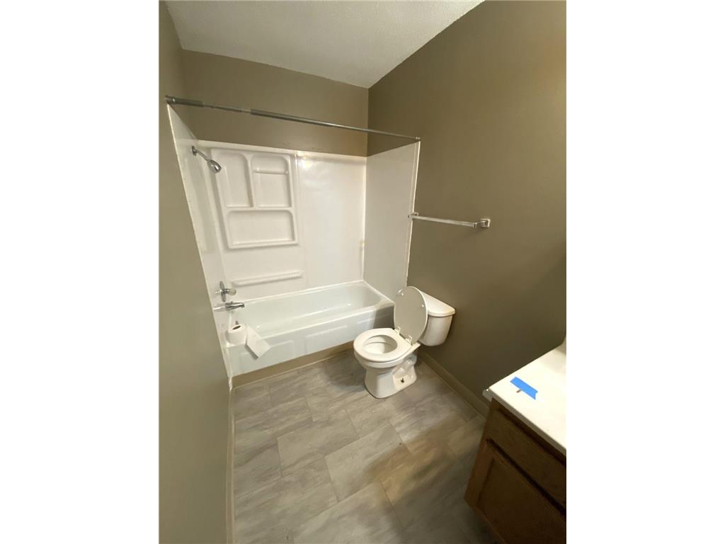 901 Pearl Avenue #208 Marshall MN 56258 7000161 image7