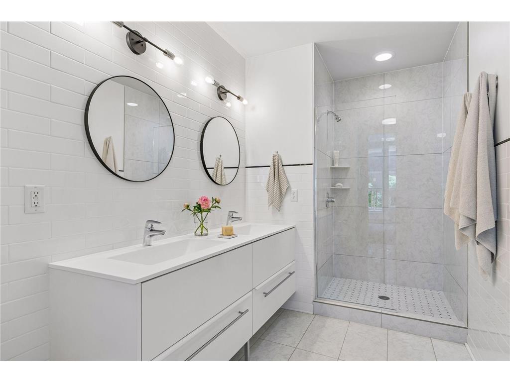 901 S 2nd Street #205 Minneapolis MN 55415 7082934 image27