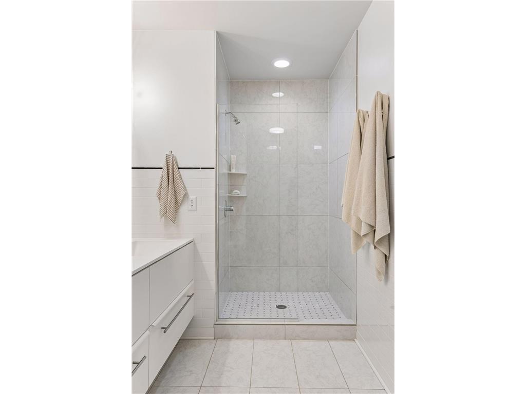 901 S 2nd Street #205 Minneapolis MN 55415 7082934 image28