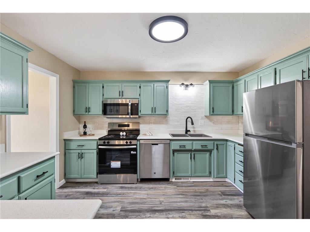 901 W Main Street Belle Plaine MN 56011 7053354 image11