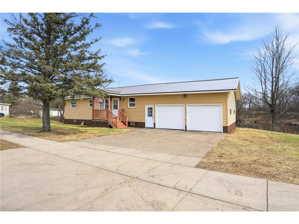 901 Wisconsin Avenue Rice Lake WI 54868 - Red Cedar River 7052092 image3