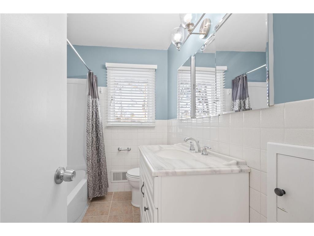 9012 14th Avenue S Bloomington MN 55425 6826482 image17