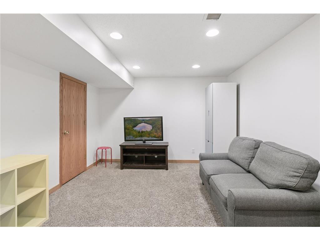 9016 66th Avenue N Brooklyn Park MN 55428 7013916 image39