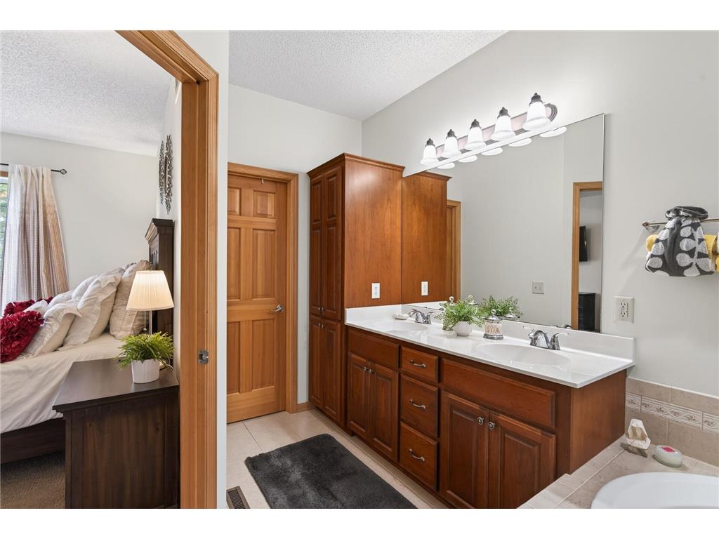 9016 Meadow Place Savage MN 55378 7063505 image14