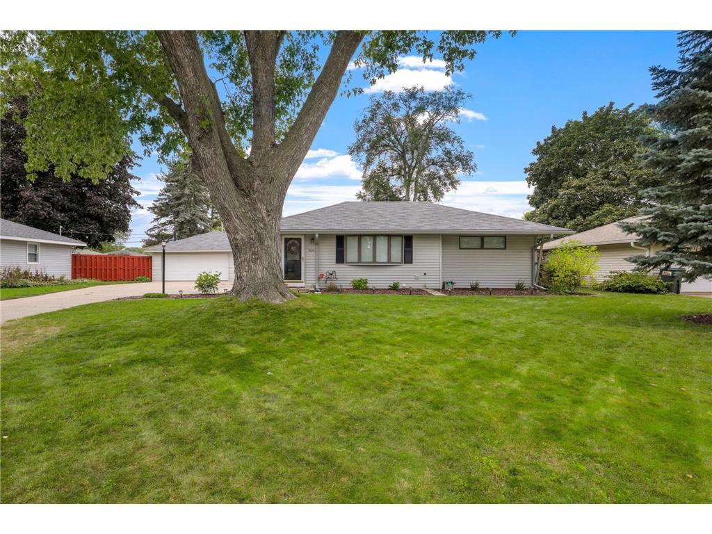 9018 11th Avenue S Bloomington MN 55420 6441333 image1