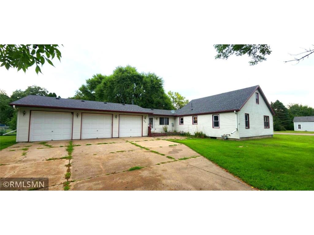 902 11th Street N Princeton MN 55371 6777236 image1